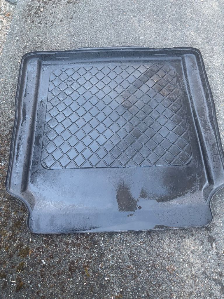 M 440i coupe boot cover 