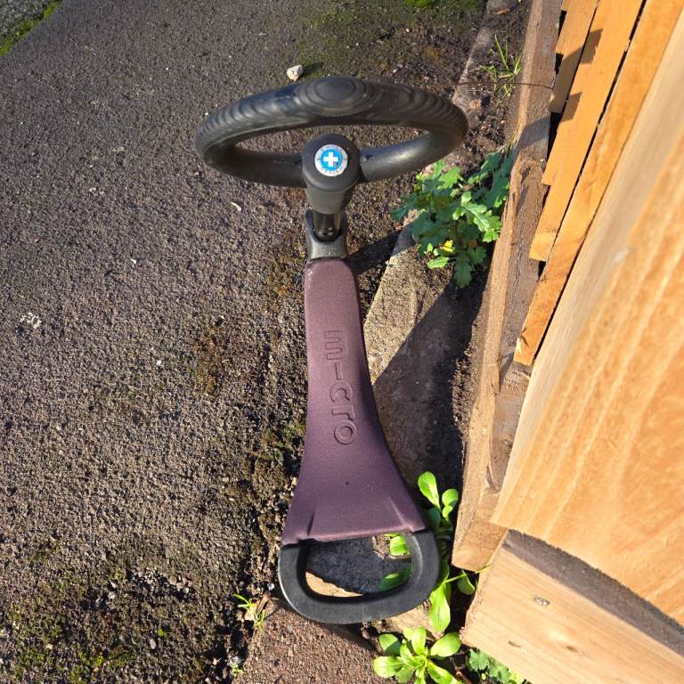 Micro scooter seat attachment