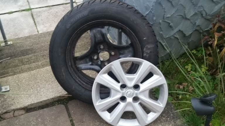 CORSA E 2016 / TYRES / WHEEL TRIMS / *** set of 4 Steel wheels *** £199