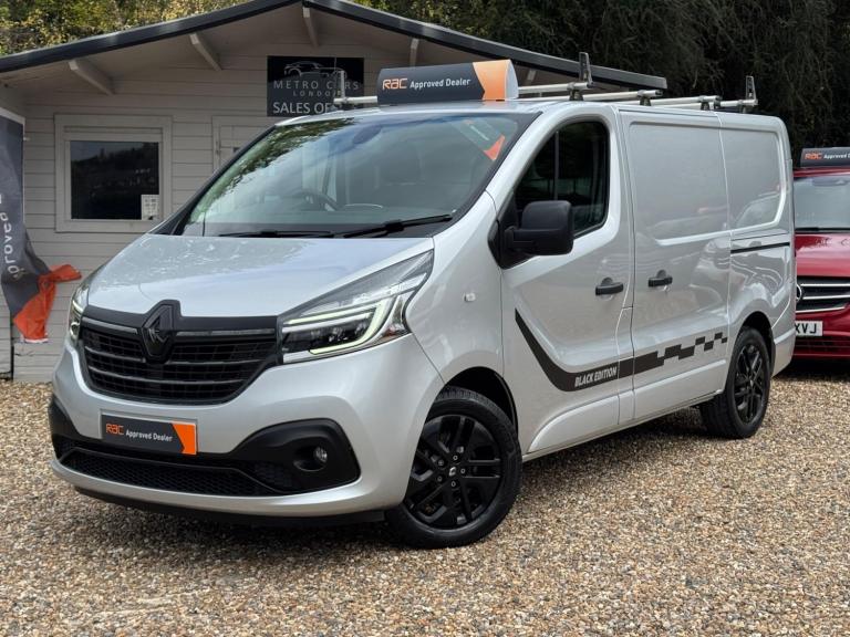 2021 Renault Trafic 2.0 dCi ENERGY 28 Black Edition SWB Standard Roof Euro 6 (s/s) 5dr PANEL VAN ...