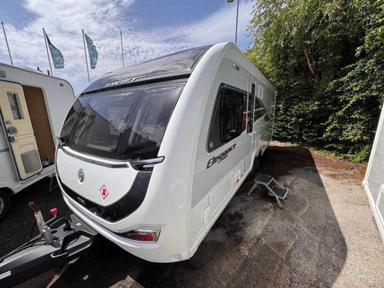 SWIFT ELEGANCE GRANDE 835 2024 MODEL TWIN AXLE ISLAND BED CARAVAN