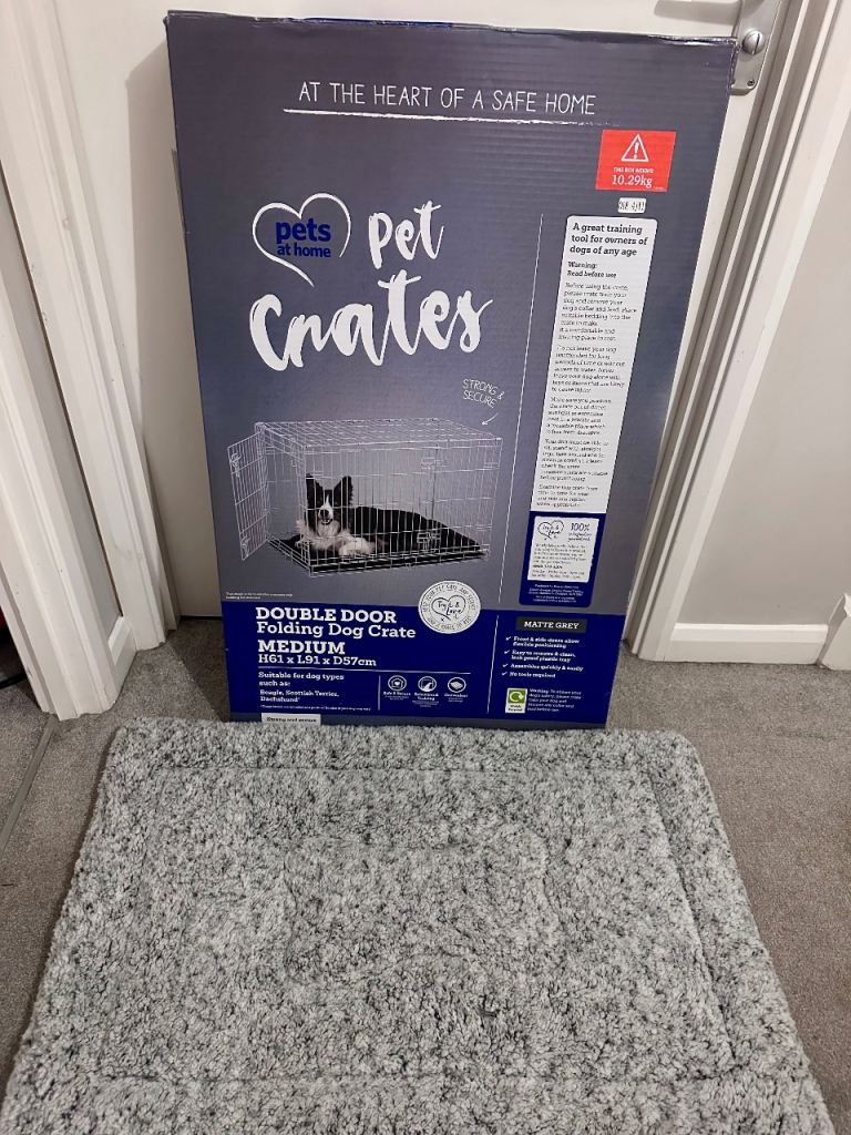 *New* Pets at Home double door dog crate & crate mat
