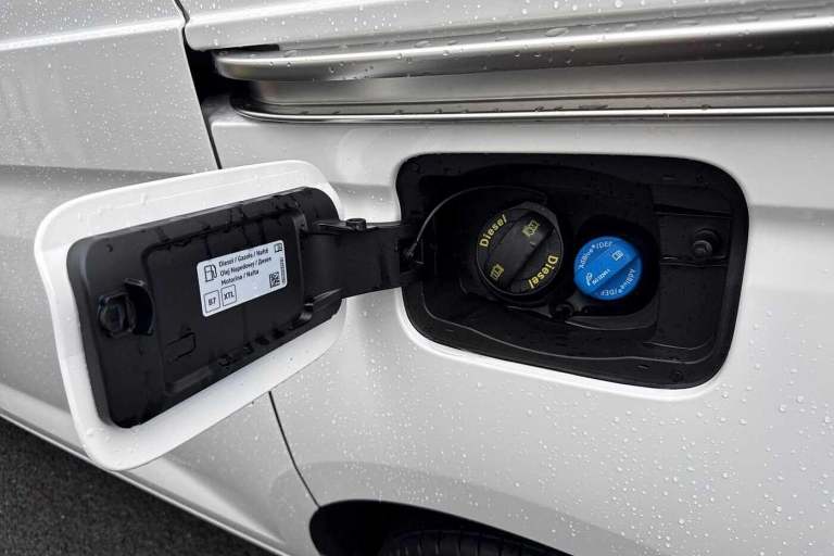 2025 Volkswagen Caddy Maxi C20 Caddy Cargo Commerce Maxi 102 PS 2.0 TDI 6sp Manual Van DIESEL Manual