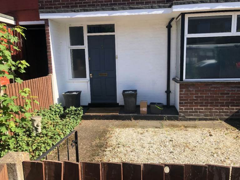 Large En-Suite Double Room in Battersea (SW11, Zone 2) 