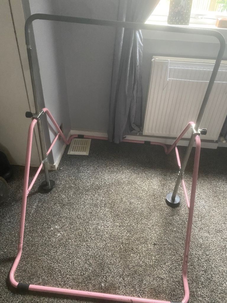  gymnastic bar
