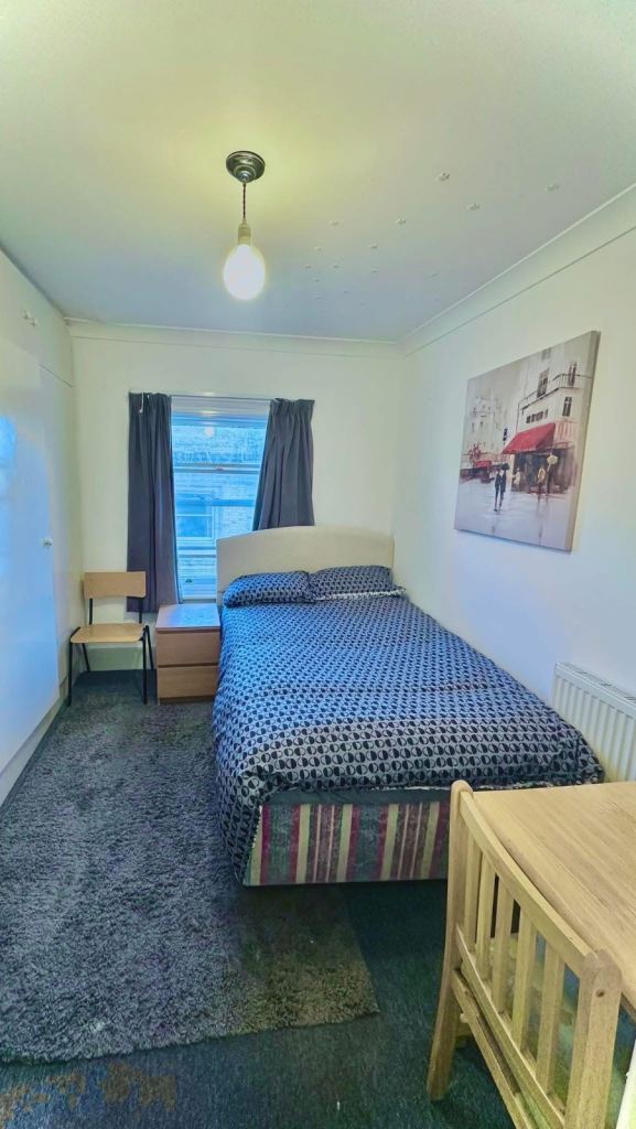 SINGLE/DOUBLE ROOM - By JD Gym BOURNEMOUTH TOWN - ✅AVAILABLE NOW 