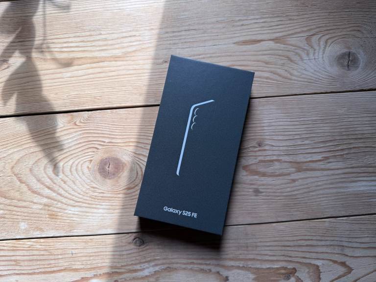 Brand New Samsung Galaxy S25FE Unlocked One Year Samsung Warranty