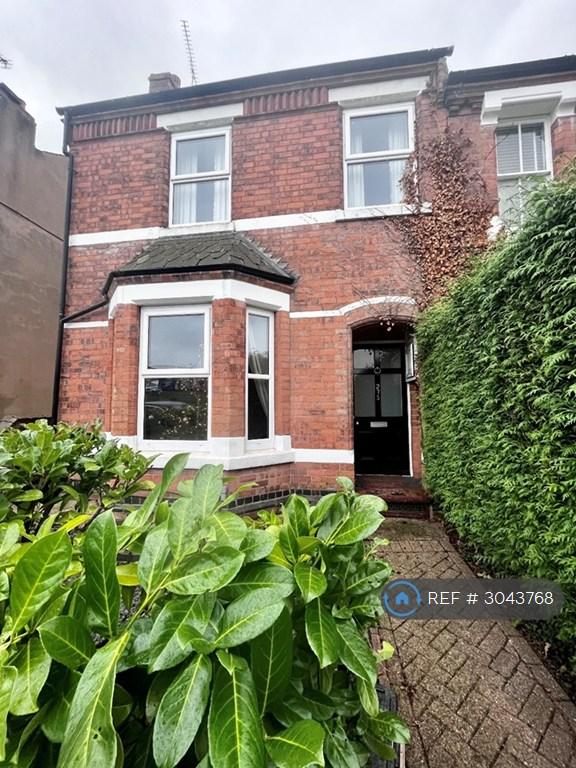 3 bedroom flat in Rugby Road, Leamington Spa, CV32 (3 bed) (#3043768)
