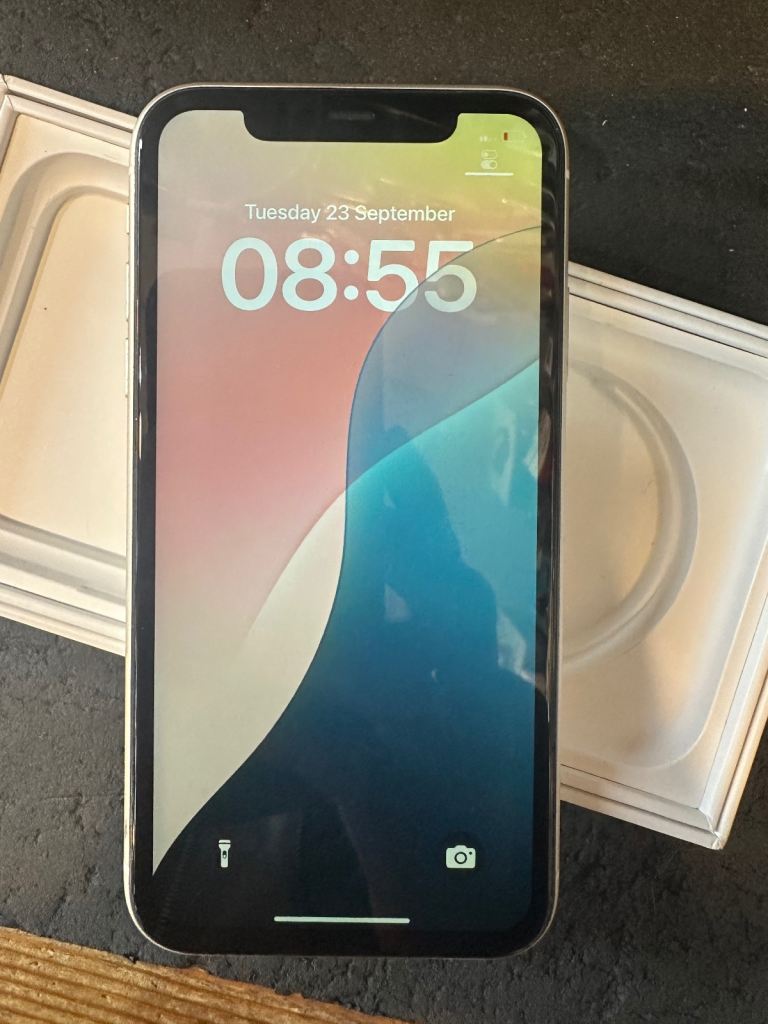 iPhone 11 -64 GB used - unlocked (No Offers Pls)