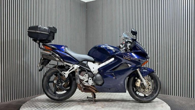 Honda VFR 2002 VTEC ONLY 23K GOOD RUNNING PROJECT BIKE 800CC TOURER