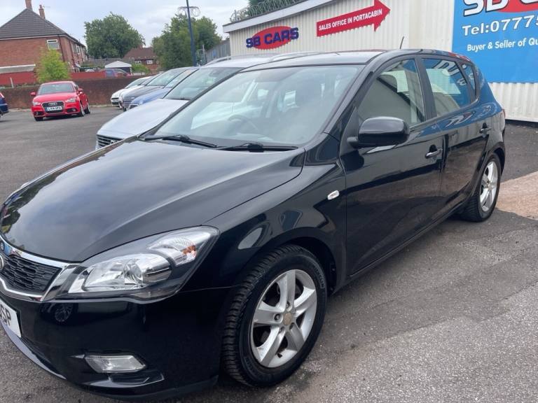 2012 12 KIA CEED 1.6 CRDI 2 HATCHBACK 5DR DIESEL MANUAL EURO 5 (113 BHP) DIESEL