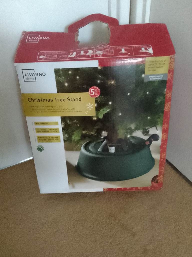 Christmas tree stand with safety lock 