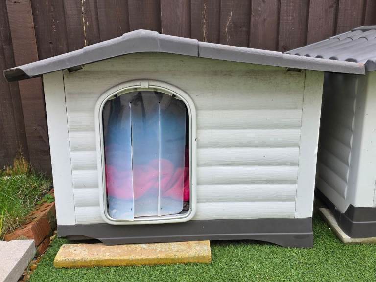 FERPLAST DOGVILLA 90 INSULATED KENNEL