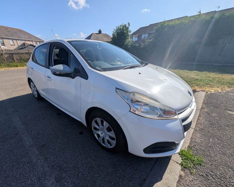 Peugeot, 208, Hatchback, 2016, Manual, 999 (cc), 5 doors