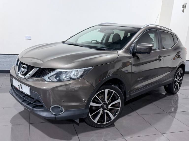 2015 Nissan Qashqai 1.6 DIG-T Tekna SUV 5dr Petrol Manual 2WD Euro 6 (s/s) (163 ps) HATCHBACK Pet...