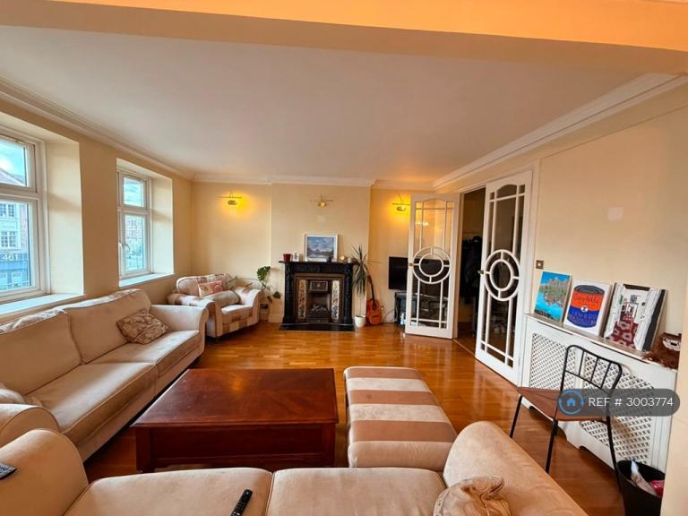 4 bedroom flat in Palace Court, London, NW3 (4 bed) (#3003774)