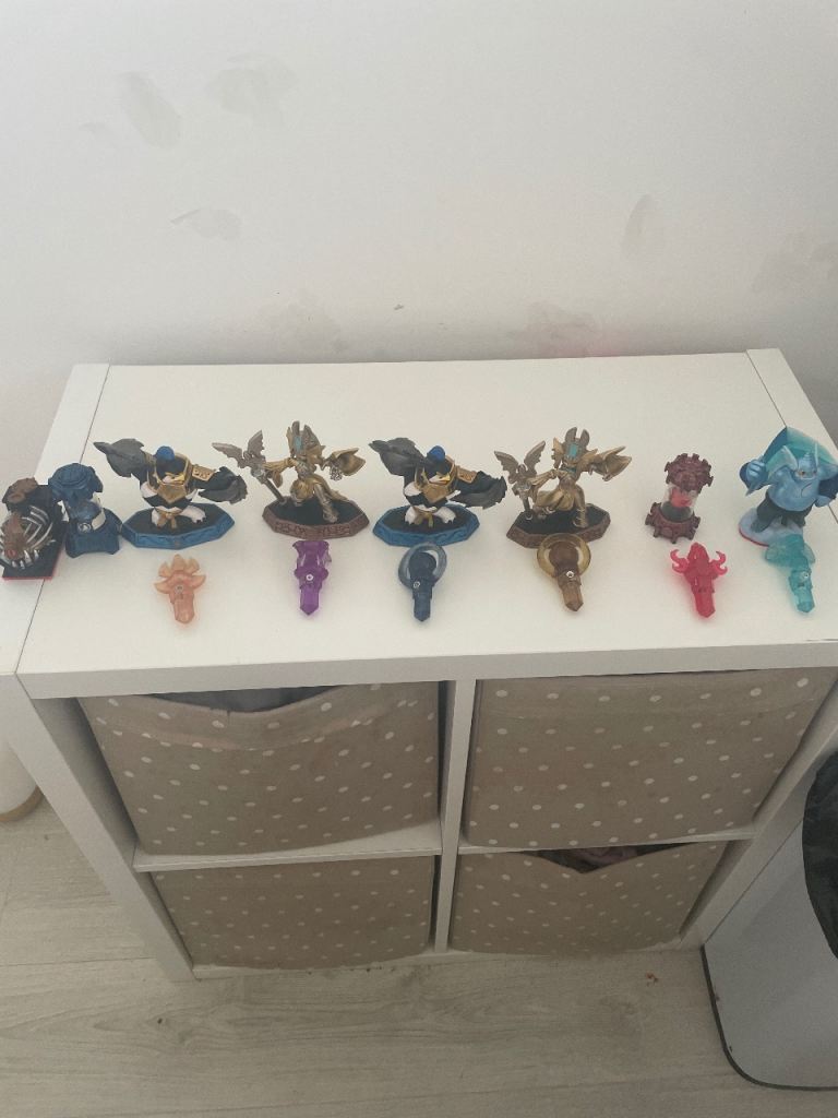 Skylanders Xbox one bundle imaginators senseis and crystals and 13 ds games 