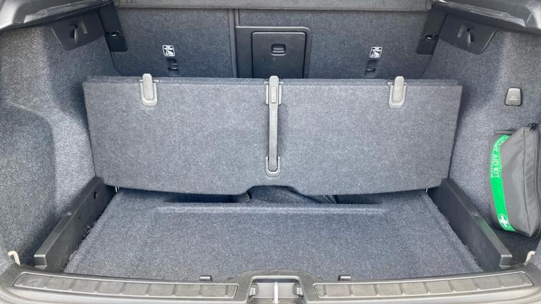 2025 Volvo XC40 2.0 B3P Plus Dark 5dr Auto Petrol Estate Estate Petrol Automatic