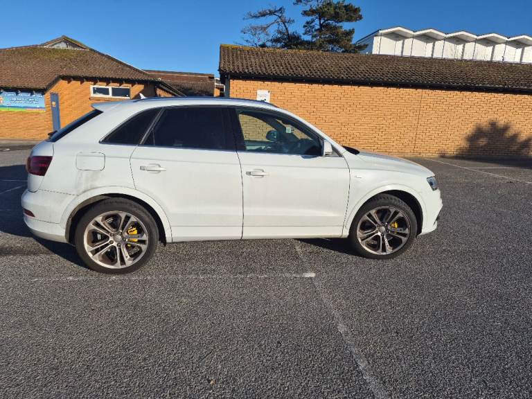 AUDI Q3  S LINE quattro 2.0 2012