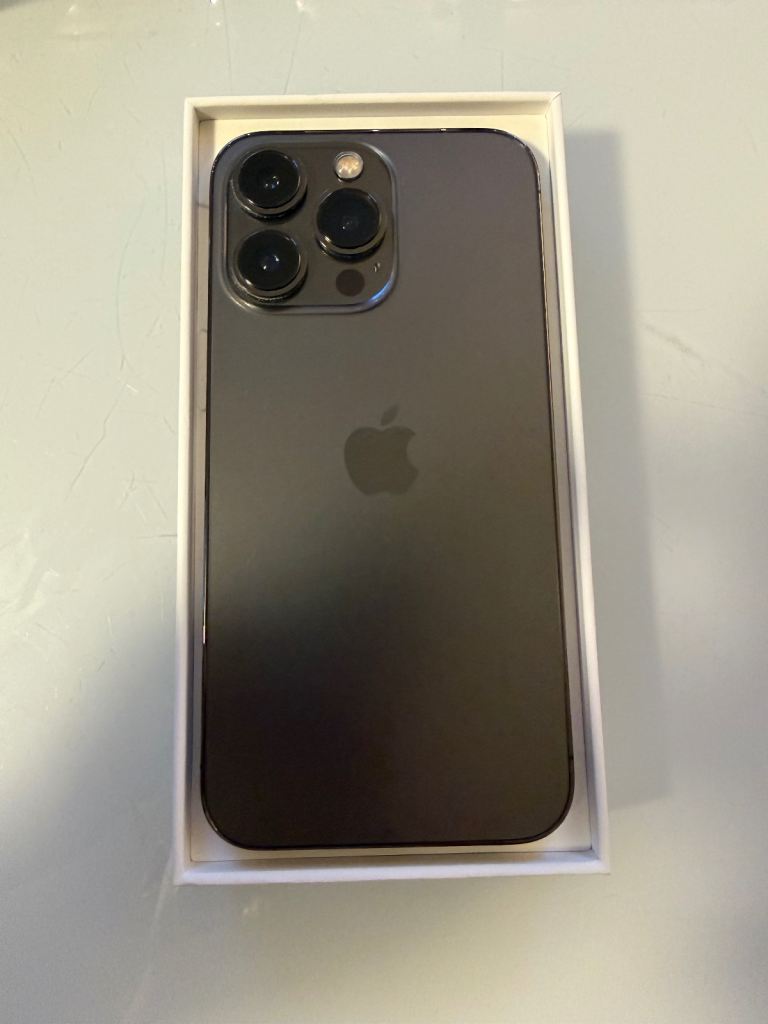iPhone 13 Pro 128gb *new battery*