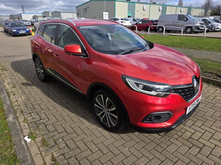 RENAULT KADJAR 1.3 Iconic TCe 140 MY19 Red Manual Petrol 2019