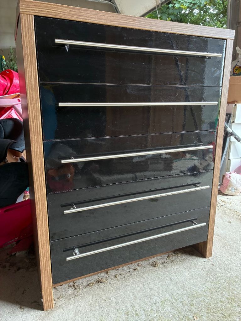 Modern Chest of 5 Drawers - Black Gloss and Wood Effect