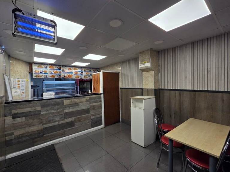 Chicken Shop for Quick sale Ref: RB571