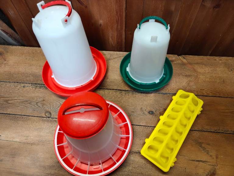 Poultry water drinkers & feeder