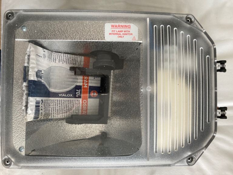 Floodlight housing