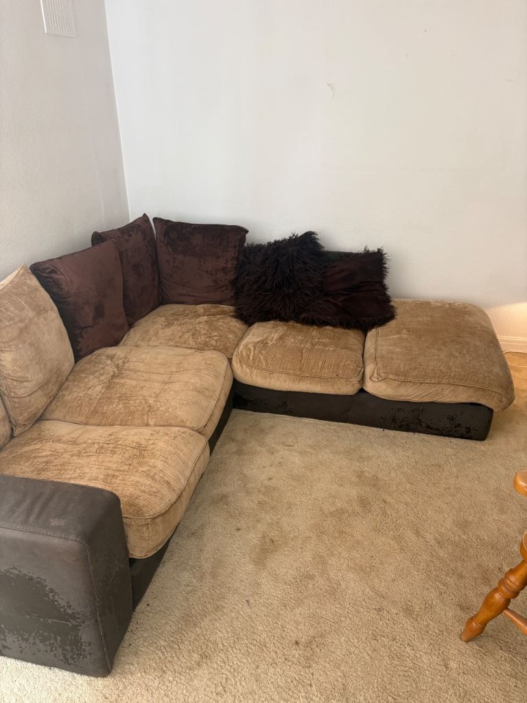 Free corner sofa 