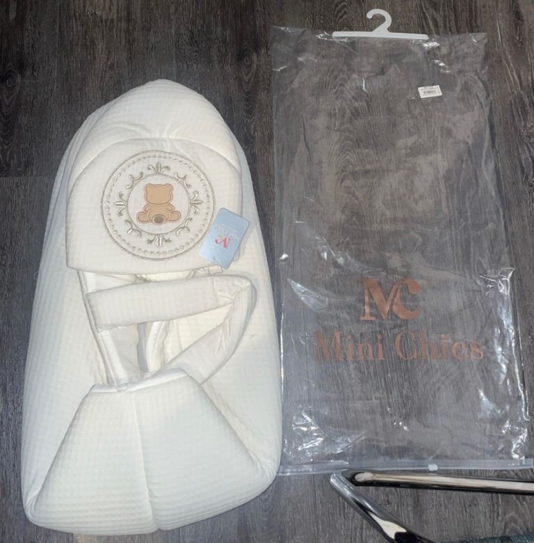 Mini chicks Moses basket 