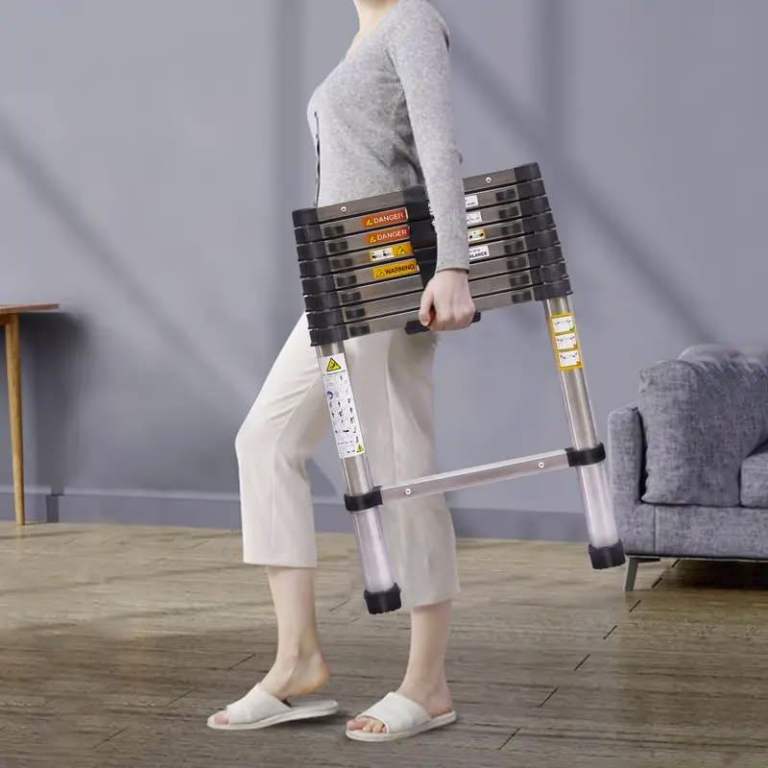 2.6M (8.5ft) Telescopic Steel/Aluminium Ladder - Used Like New - £55