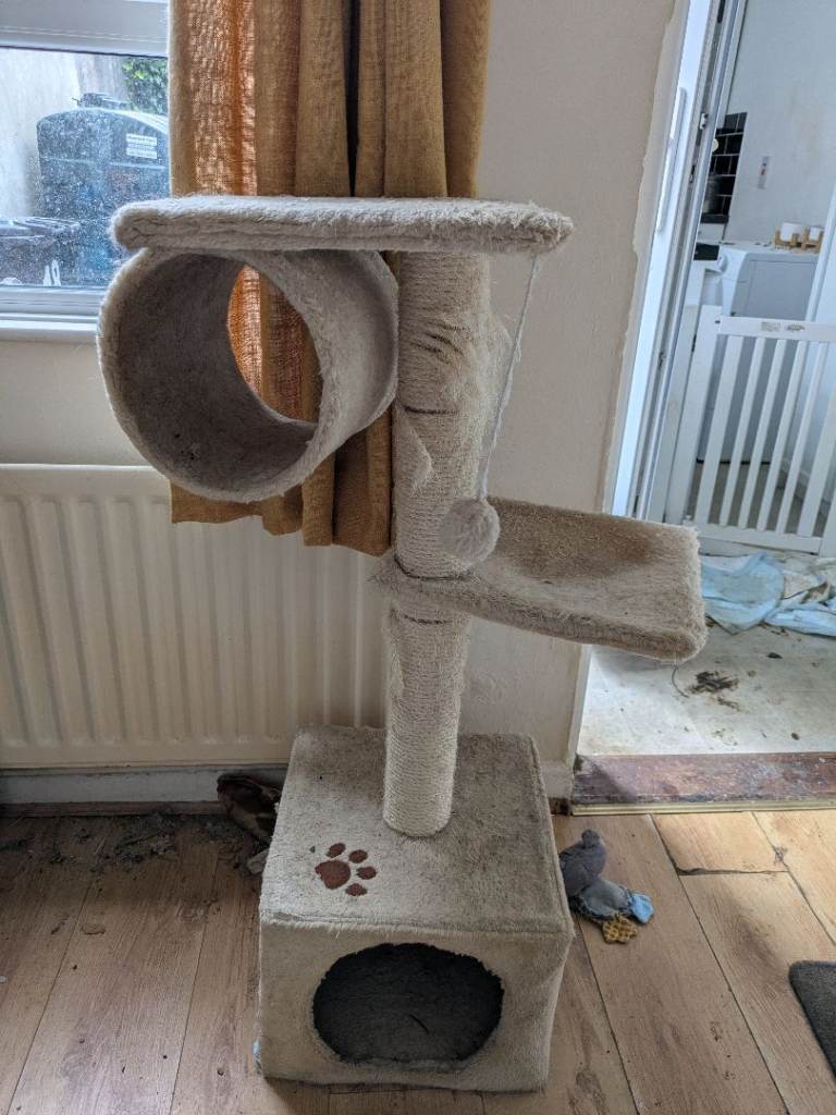 *PENDING COLLECTION* FREE! Activity scratcher/climber
