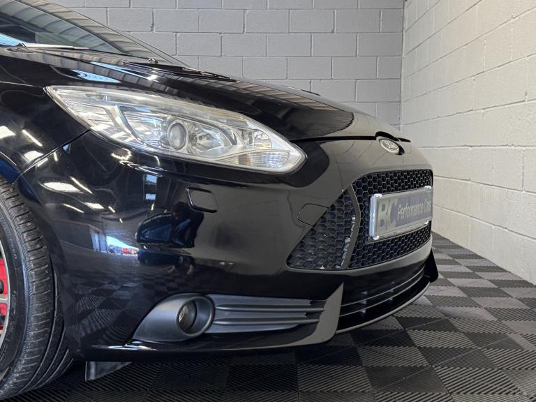 FORD FOCUS 2.0 T EcoBoost ST-3 Black Manual Petrol 2013