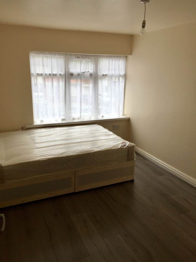 1 BEDROOM FLAT AVAILABLE IN B11