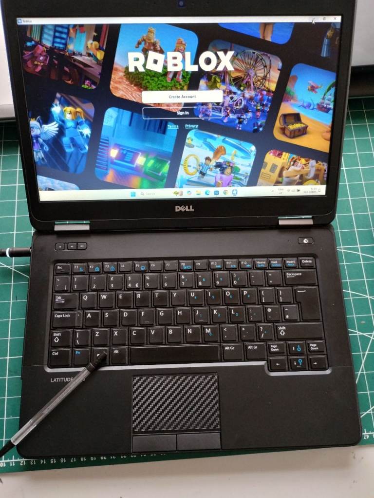 Dell Windows 11 laptop, 8GB RAM, i5, 128GB SSD + 500GB HDD, FULL MICROSOFT OFFICE, HDMI, Cam