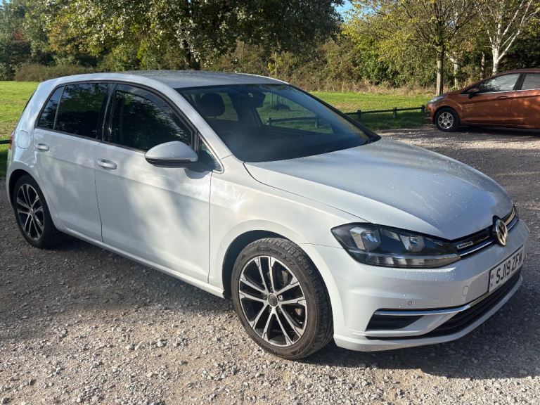 Volkswagen, 1.5 GOLF, 2019, Manual, 5 doors