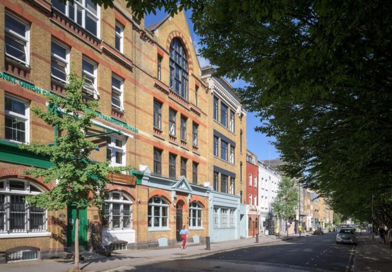 NW1 Spaces For 2 to 340 Desks - Private Serviced Offices to Rent in King's Cross