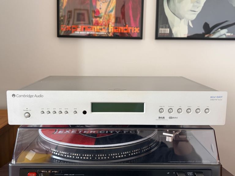 Cambridge Audio azur 640T DAB/FM tuner.