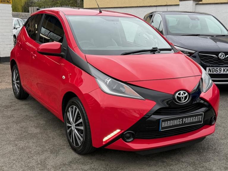 2016 Toyota AYGO 1.0 VVT-i X-Play 5dr x-shift HATCHBACK PETROL Automatic