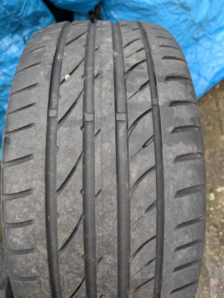 VW Highline alloy wheel 