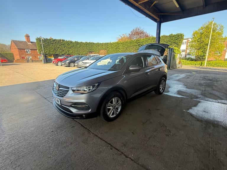 2020 Vauxhall Grandland X 1.2 Turbo SE 5dr HATCHBACK Petrol Manual