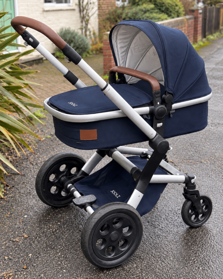 Joolz Day Earth Parrot Blue 2-in-1 Pram / Pushchair – Carrycot + Seat 