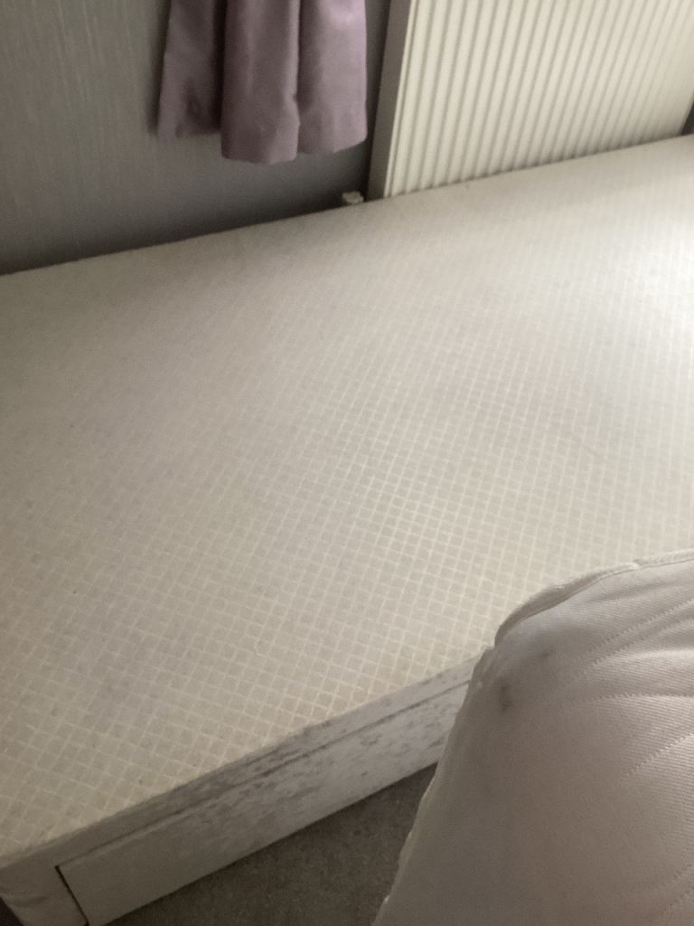 Single bed drawer base 3 ft