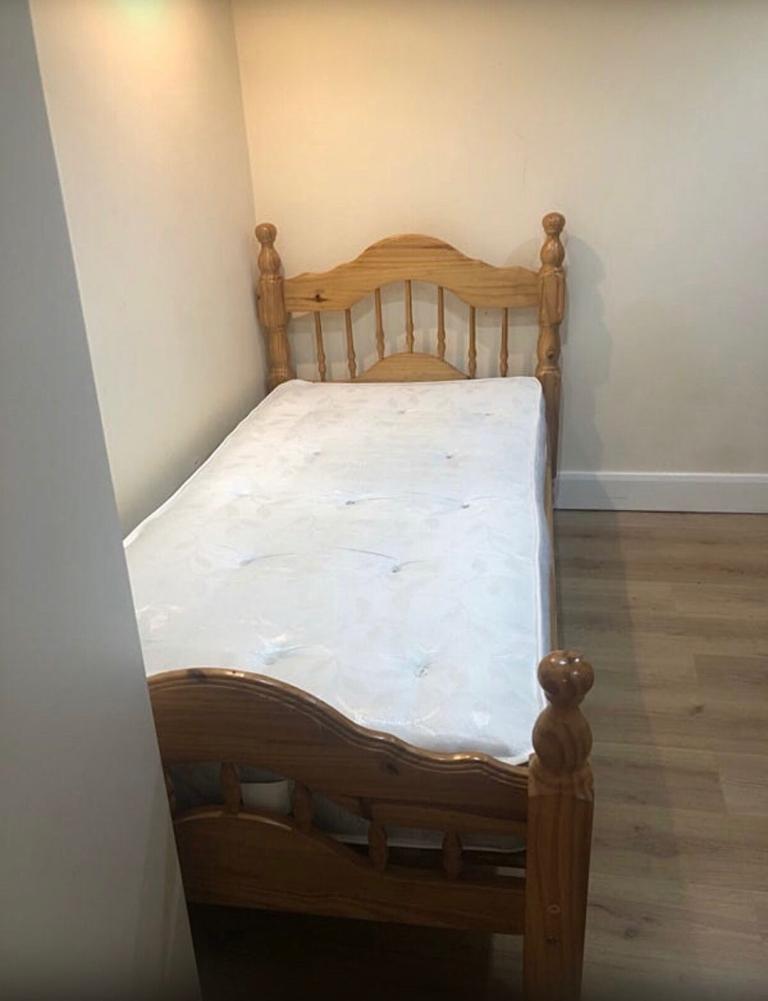 Rent *** Single Room close to Enfield Town Station  