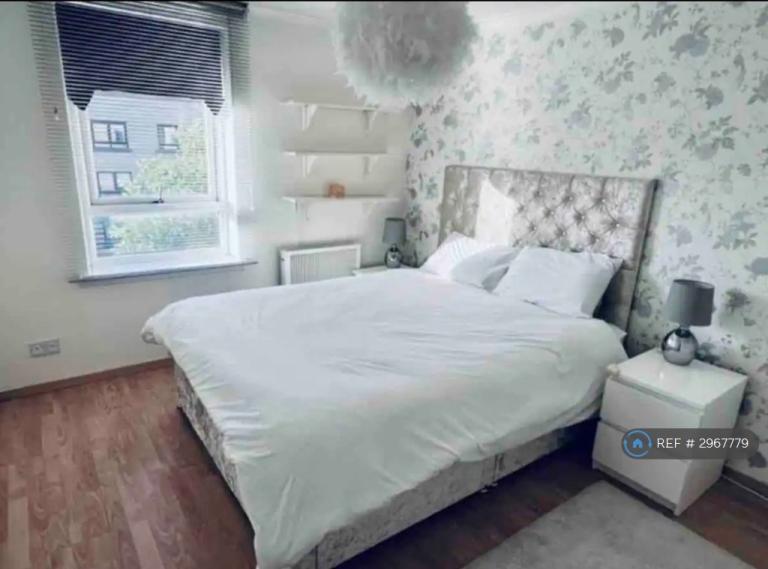 3 bedroom flat in Milnpark Gardens, Glasgow, G41 (3 bed) (#2967779)