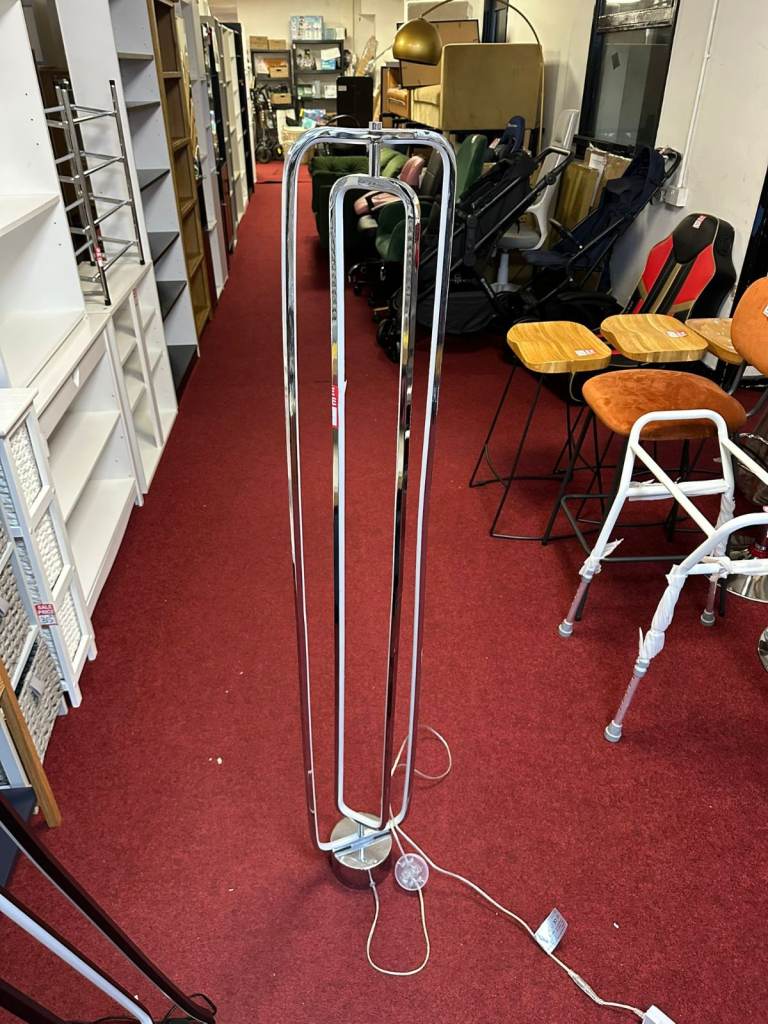 Sio LED Floor Lamp - Chrome