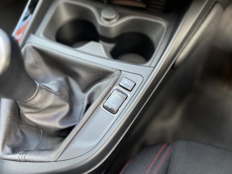 BMW 1 SERIES 2.0 118d Sport 5-Door 2016