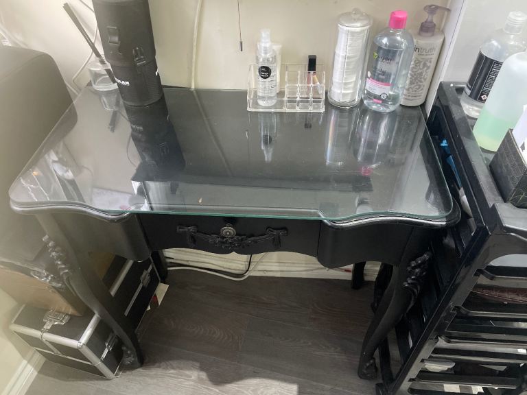 Makeup table