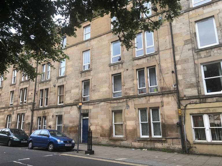 1 Bedroom Bright Flat - 3rd floor - Albert Street, Leith